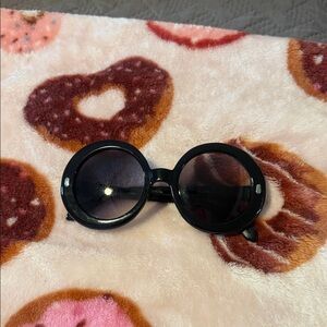 Black Round Sunglasses